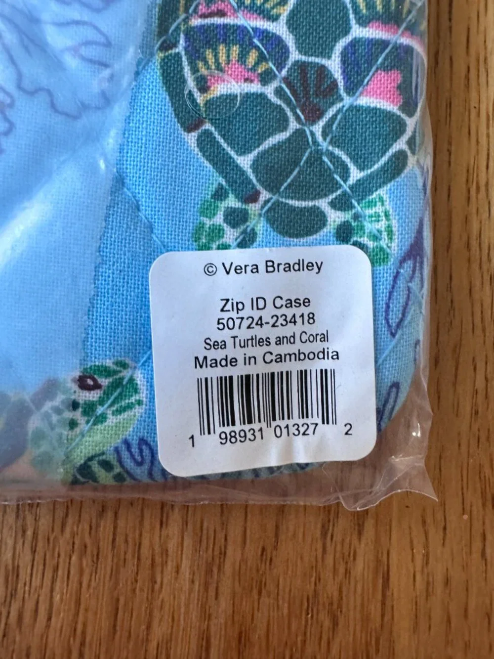 Vera Bradley Zip ID Case Sea Turtles and Coral NWT - Picture 4 of 5